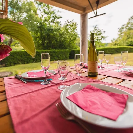 Confortable 3 Chambres, Proche Gerardmer, Avec Garage, Balcon Et Equipements Bebe. - Fr-1-589-195 * Rochesson